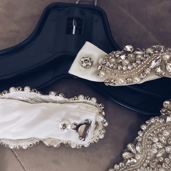 Sherri Hill Size Zero White Full Length Gown - Picture 8 of 9